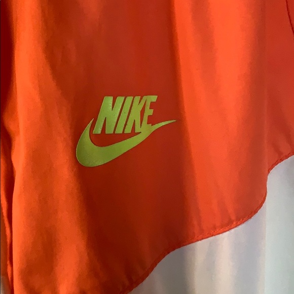 Nike rain coat - Picture 3 of 4